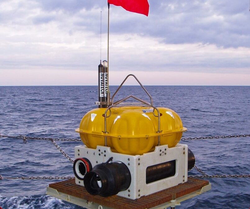 OBS (Ocean Bottom Seismometer)